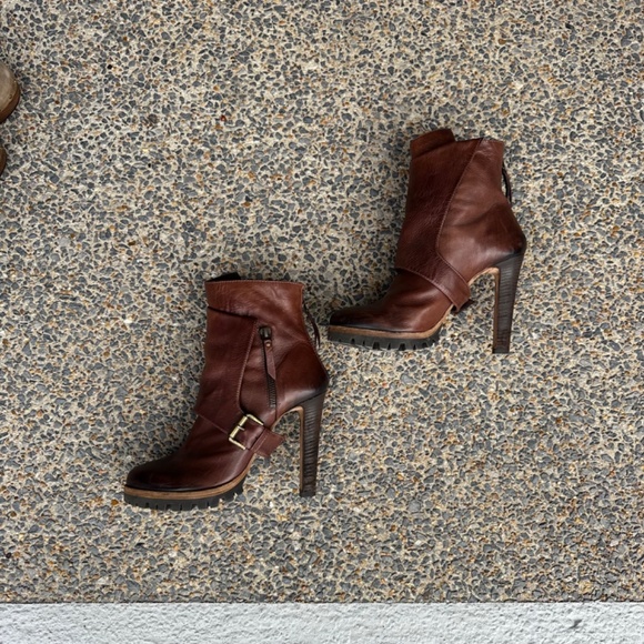 VIC MATIE Brown Leather High Heel Ankle Bootie EU 38 - Picture 10 of 13